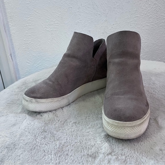 Steve Madden Wrangle gray suede sneaker - Picture 1 of 10
